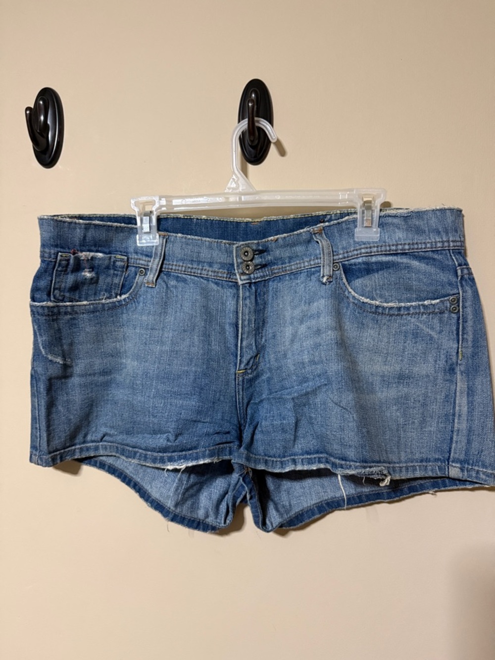 BONGO Blue Denim Frayed Hem Women's Shorts